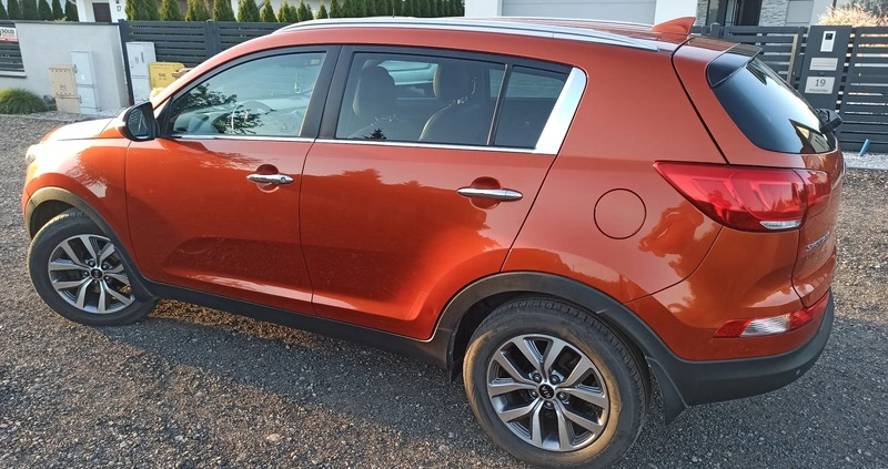 Kia Sportage cena 54800 przebieg: 135300, rok produkcji 2014 z Poznań małe 121